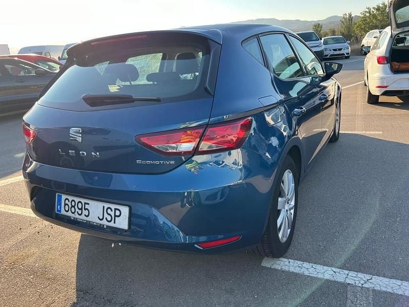 Usado Seat Leon 115 CV (84 kW) 2016 Azul Utilitario