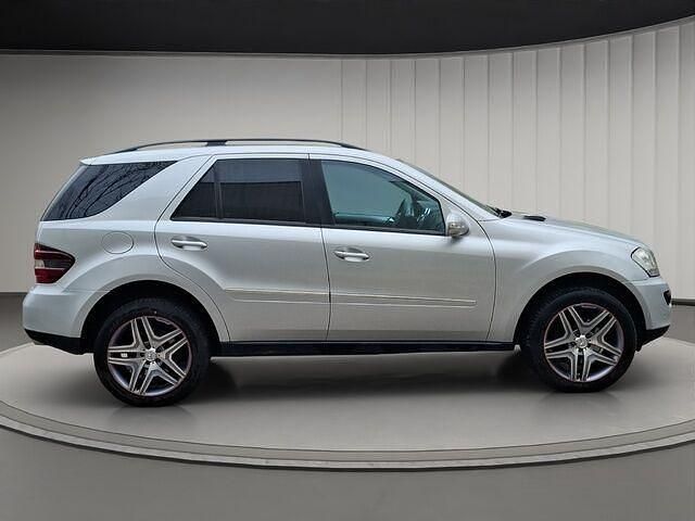 Usado Mercedes ML280 190 CV (139 kW) 2005 Gris / plata SUV