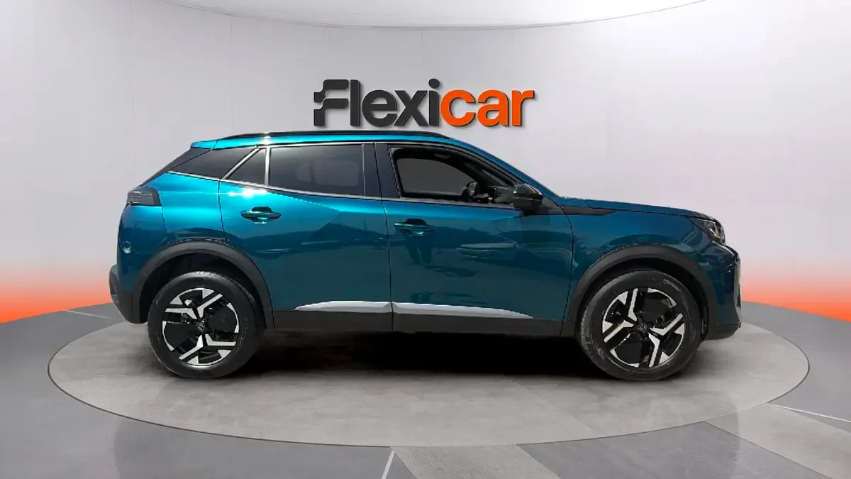 Usado Peugeot 2008 Allure 101 CV (74 kW) 2025 Azul SUV