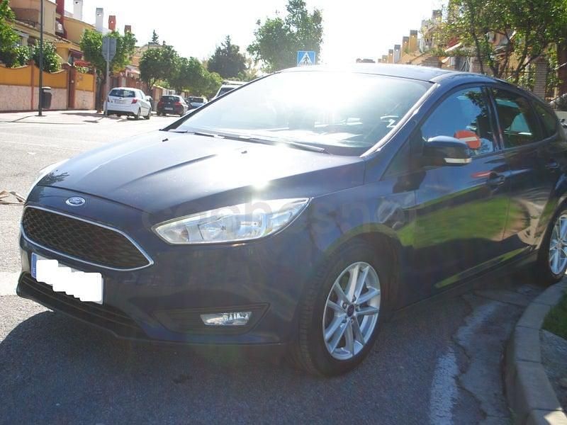 Usado Ford Focus Titanium 120 CV (88 kW) 2015 Azul Berlina