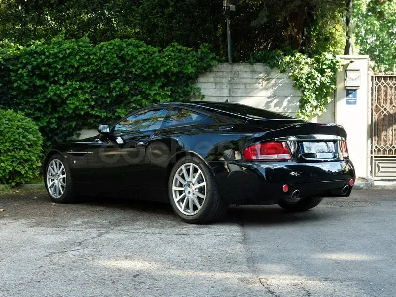 Usado Aston Martin Vanquish 520 CV (382 kW) 2006 Negro Coupe