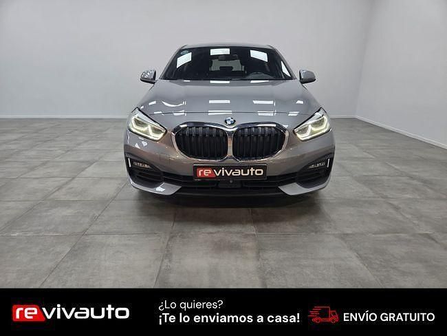Usado BMW 118 150 CV (110 kW) 2022 Gris / plata Utilitario