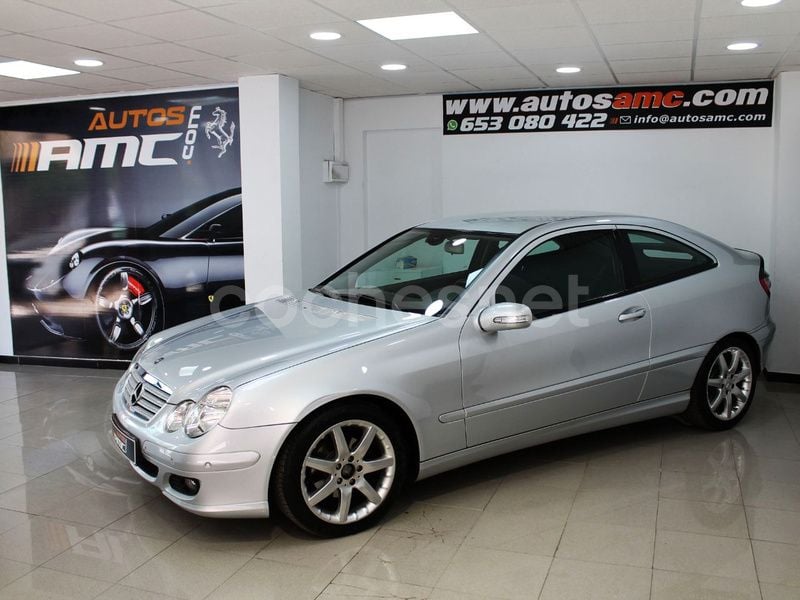 Gris / plata Usado 2006 Mercedes C220 Sport Edition Berlina | 5499 € (Buen precio) - Imagen 1/4