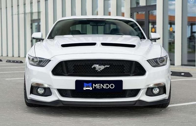 Usado Ford Mustang GT 417 CV (306 kW) 2017 Blanco Coupe