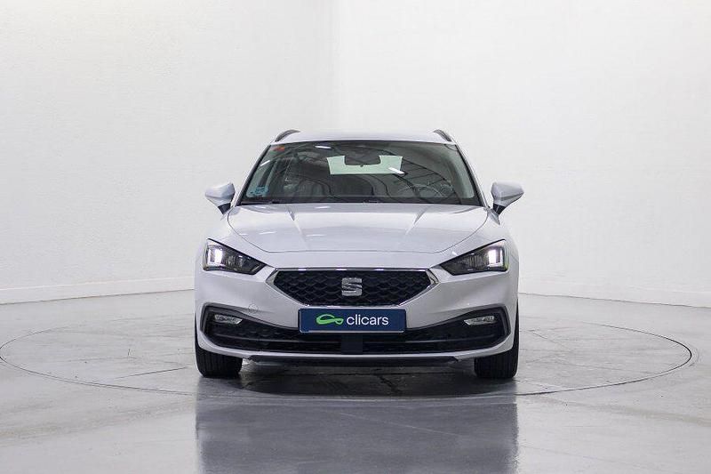 Usado Seat Leon Reference 115 CV (84 kW) 2021 Blanco Familiar