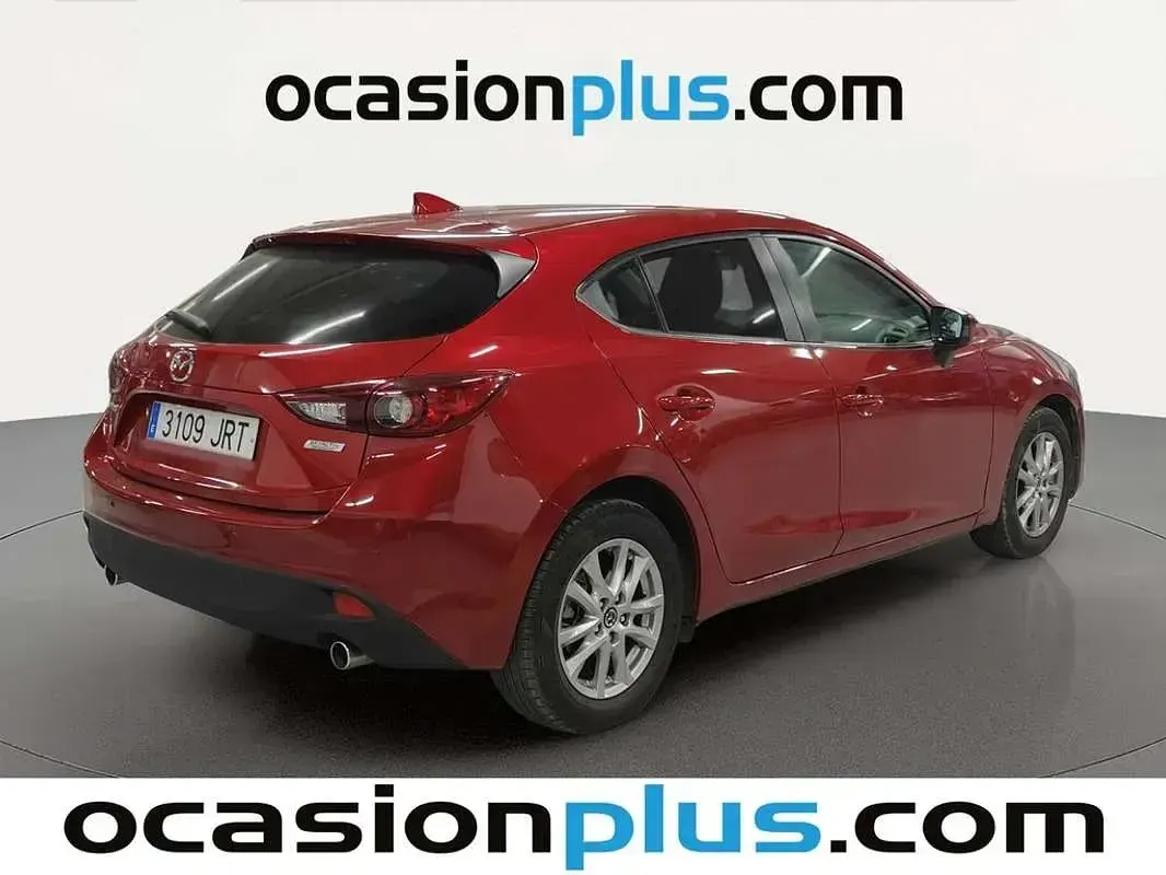 Usado Mazda 3 Style 150 CV (110 kW) 2016 Rojo Utilitario
