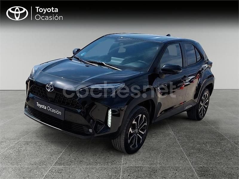 Negro Usado 2024 Toyota Yaris Cross Active SUV | 25.995 € (Un poco caro) - Imagen 1/4