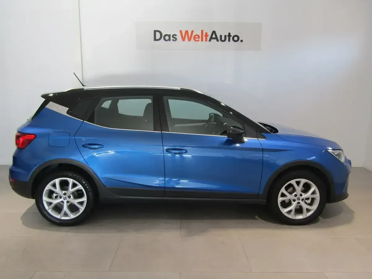 Usado Seat Arona FR 115 CV (84 kW) 2024 Azul SUV