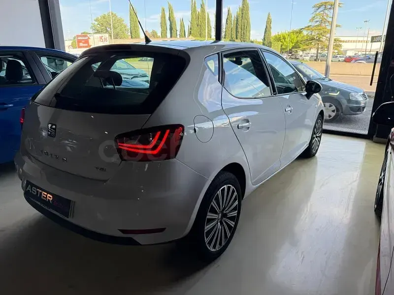 Usado Seat Ibiza FR 110 CV (80 kW) 2016 Blanco Berlina