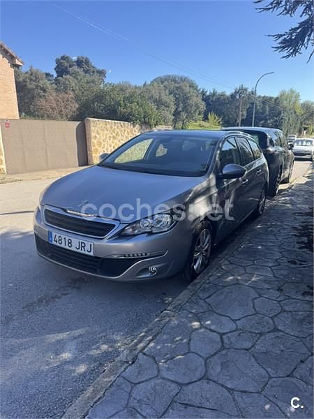 Usado Peugeot 308 SW Style 130 CV (95 kW) 2016 Gris / plata Familiar