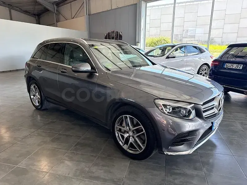 Usado Mercedes GLC220 AMG line 170 CV (125 kW) 2015 Gris / plata SUV
