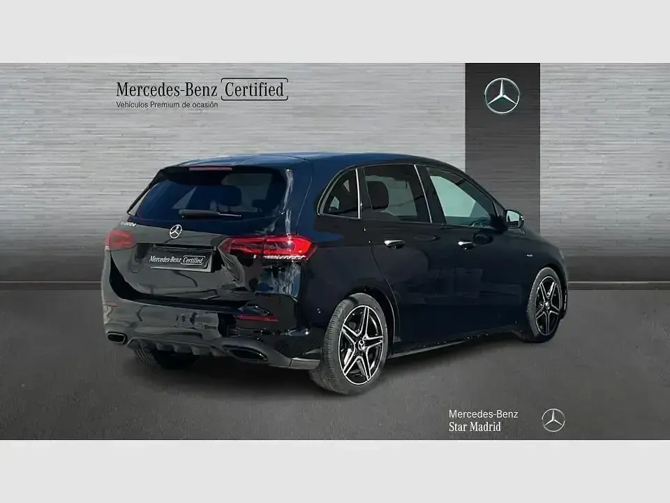 Usado Mercedes B200 150 CV (110 kW) 2021 Negro Monovolumen
