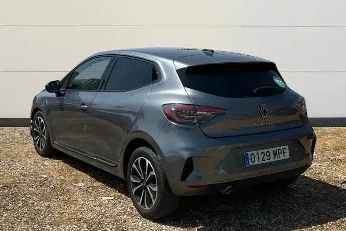 Usado Renault Clio Techno 90 CV (66 kW) 2024 Utilitario