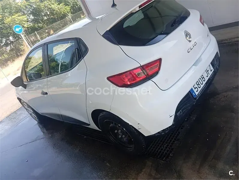 Usado Renault Clio IV Authentique 75 CV (55 kW) 2015 Blanco Berlina