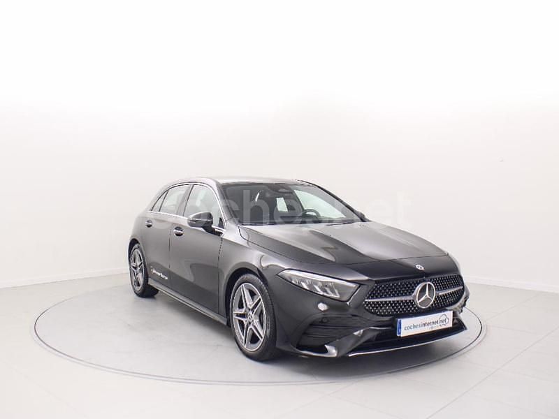 Negro Usado 2024 Mercedes A180 Berlina | 32.900 € (Precio justo) - Imagen 1/4