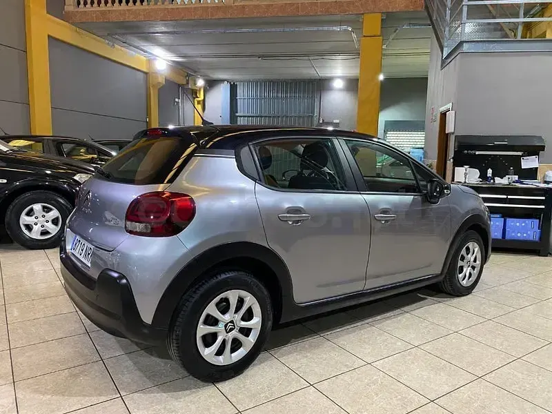 Usado Citroën C3 Feel 110 CV (80 kW) 2020 Gris / plata Utilitario