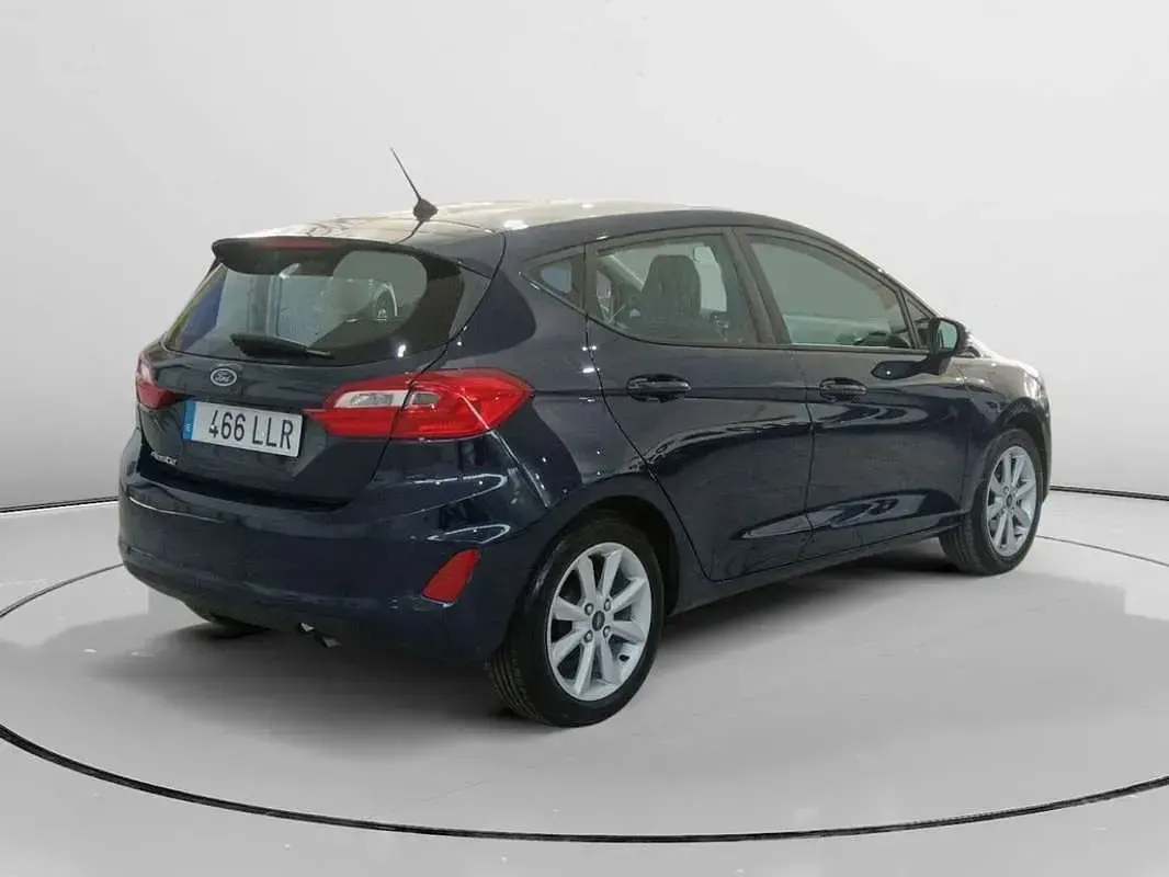 Usado Ford Fiesta Trend 75 CV (55 kW) 2020 Azul Utilitario
