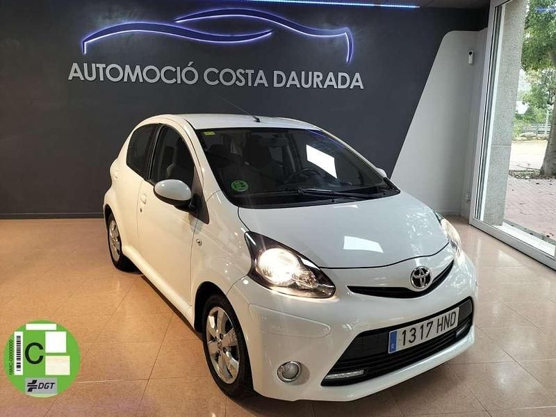 Blanco Usado 2012 Toyota Aygo City Utilitario | 7900 € (Precio justo) - Imagen 1/4