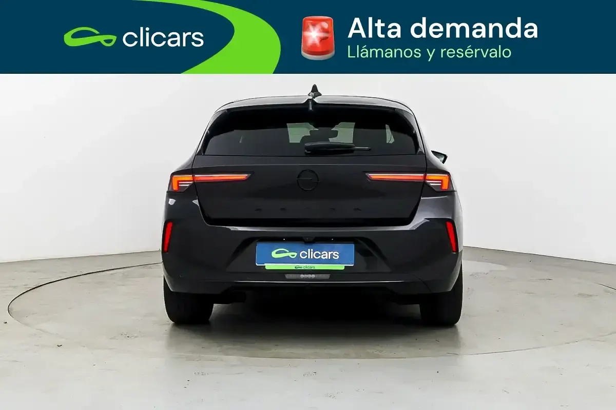 Usado Opel Astra S 130 CV (95 kW) 2023 Negro Utilitario