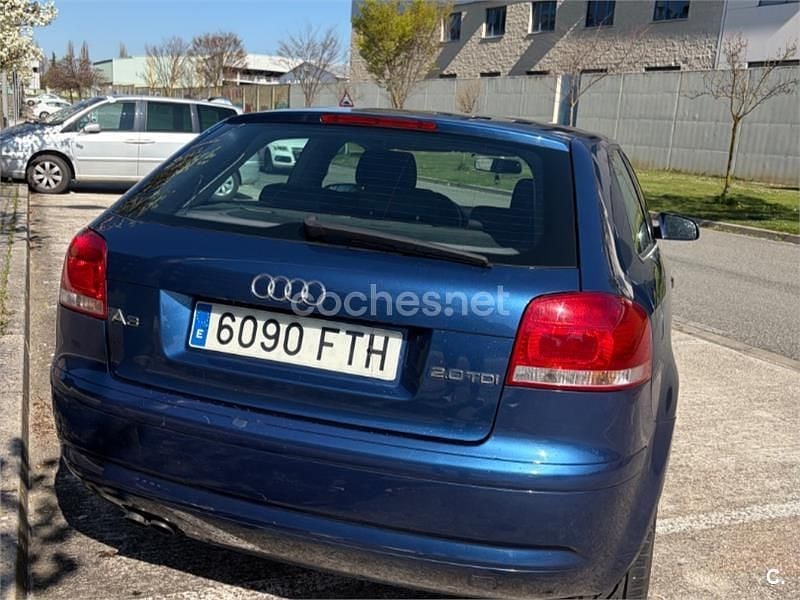 Usado Audi A3 Attraction 140 CV (102 kW) 2007 Azul Utilitario