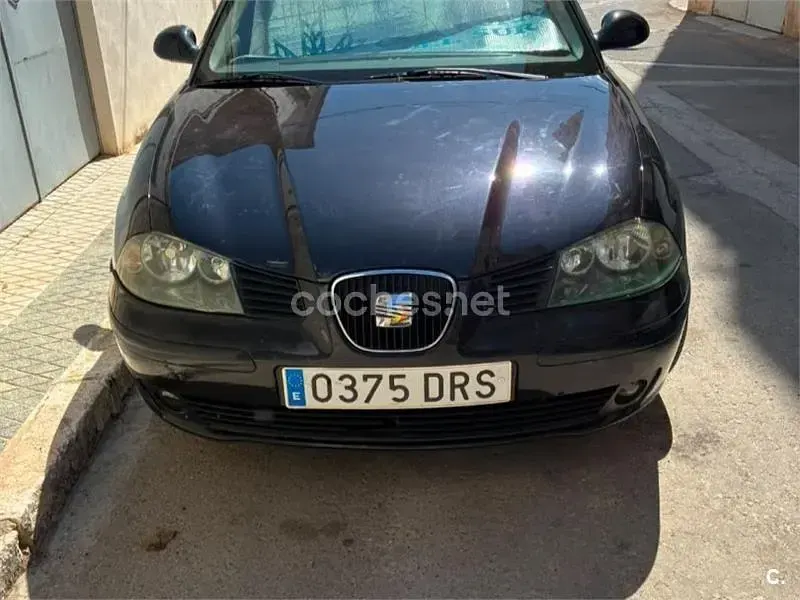 Usado Seat Ibiza Fresh 100 CV (73 kW) 2005 Negro Utilitario