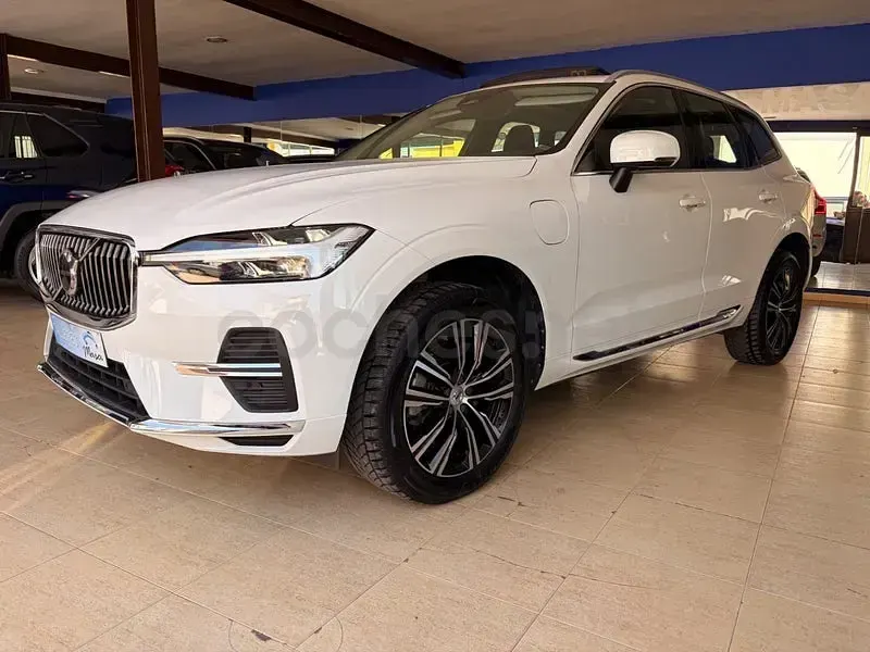 Usado Volvo XC60 Plus 350 CV (257 kW) 2022 Blanco SUV
