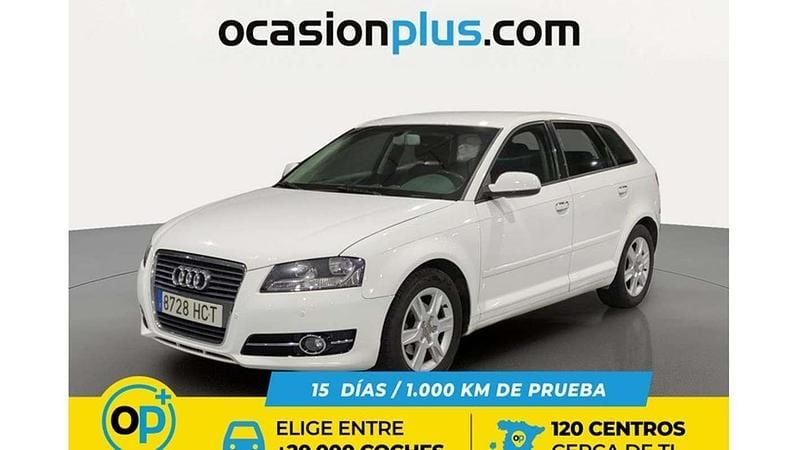 Usado Audi A3 Sportback Attraction 105 CV (77 kW) 2011 Blanco Utilitario