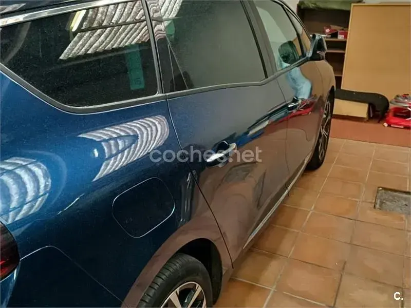Usado Renault Scénic IV Black Edition 140 CV (102 kW) 2021 Azul Monovolumen