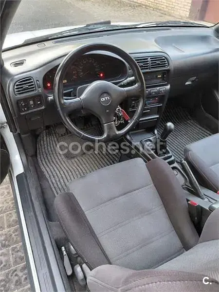 Usado Nissan Sunny 142 CV (104 kW) 1991 Blanco Berlina
