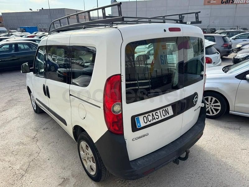 Usado Opel Combo Expression 90 HP (66 kW) 2014 Branco Monovolume