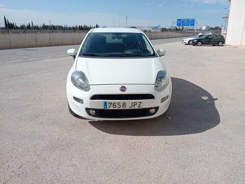 Usado Fiat Punto Easy 95 CV (69 kW) 2016 Blanco Utilitario