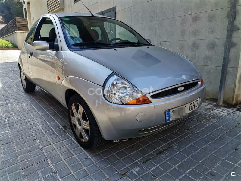 Gris / plata Usado 2008 Ford Ka Collection Utilitario | 2400 € (Precio justo) - Imagen 1/4