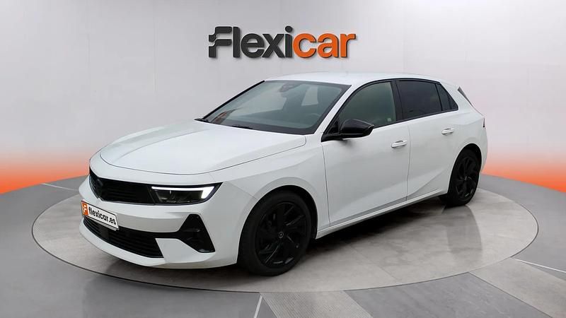 Usado Opel Astra Elegance 131 CV (96 kW) 2023 Blanco Berlina