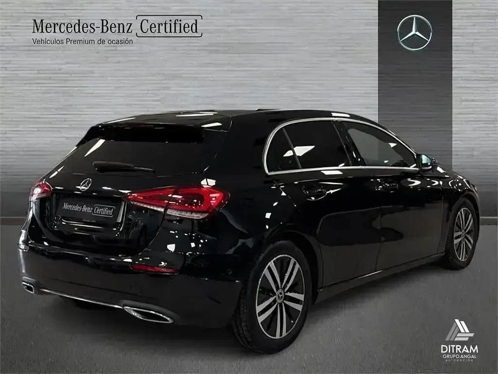 Usado Mercedes A180 136 CV (100 kW) 2022 Negro noche Berlina