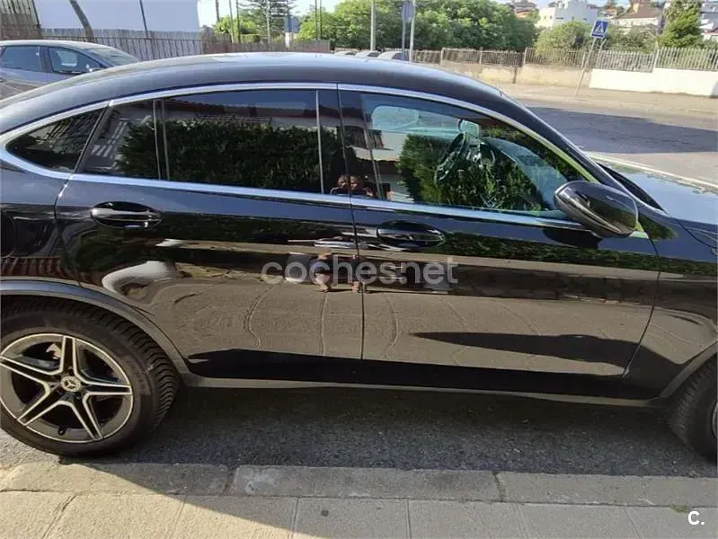 Usado Mercedes GLC220 194 CV (142 kW) 2020 Negro Coupe