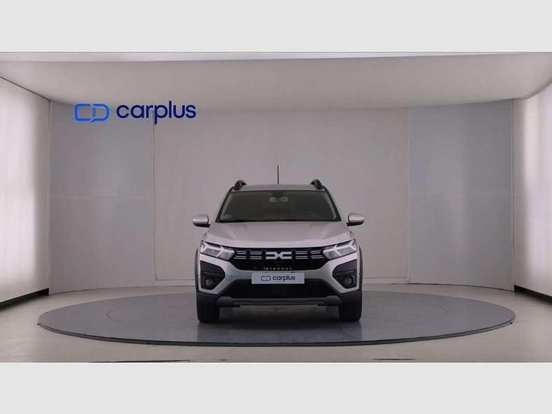Usado Dacia Sandero Expression 91 CV (66 kW) 2023 Gris Utilitario