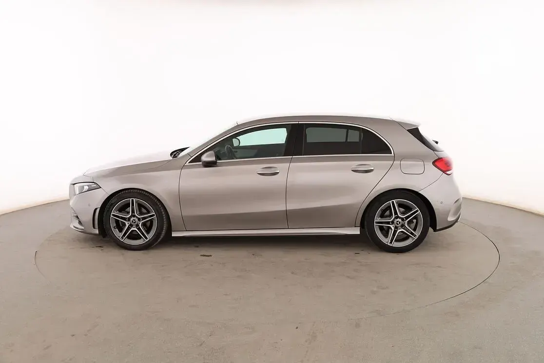 Usado Mercedes A200 163 CV (119 kW) 2020 Gris Berlina