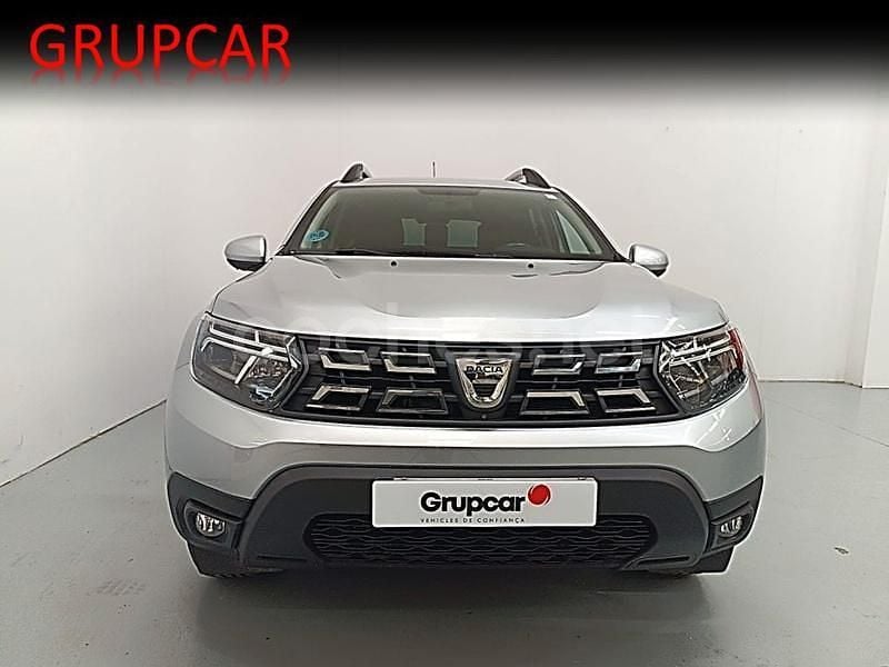 Usado Dacia Duster Prestige 150 CV (110 kW) 2021 Gris / plata SUV