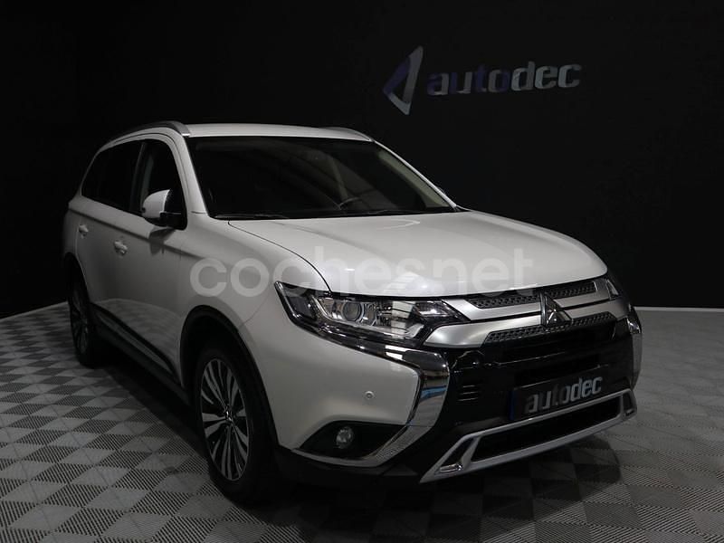 Usado Mitsubishi Outlander Motion 150 CV (110 kW) 2020 Blanco SUV