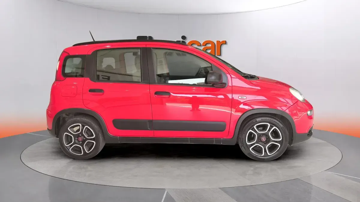 Usado Fiat Panda City Life 70 CV (51 kW) 2022 Rojo Utilitario