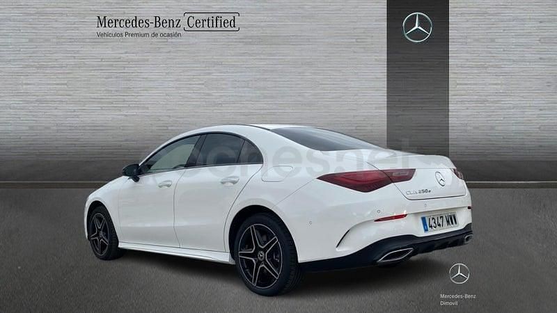 Usado Mercedes CLA250e AMG line 218 CV (160 kW) 2024 Blanco polar Berlina