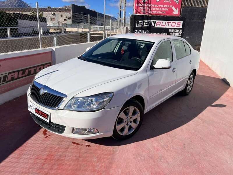 Blanco Usado 2009 Skoda Octavia Utilitario | 3990 € (Un poco caro) - Imagen 1/4