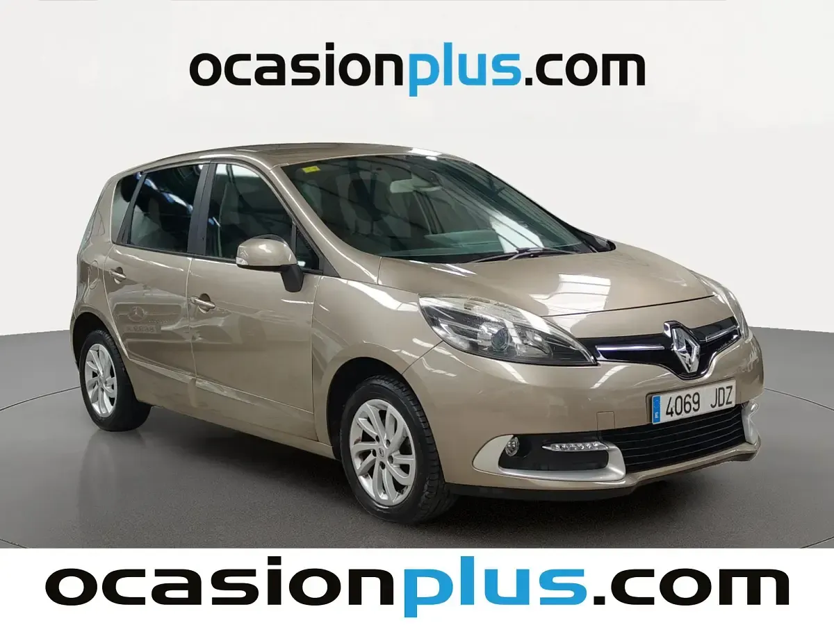 Usado Renault Scénic 95 CV (69 kW) 2015 Beige Monovolumen