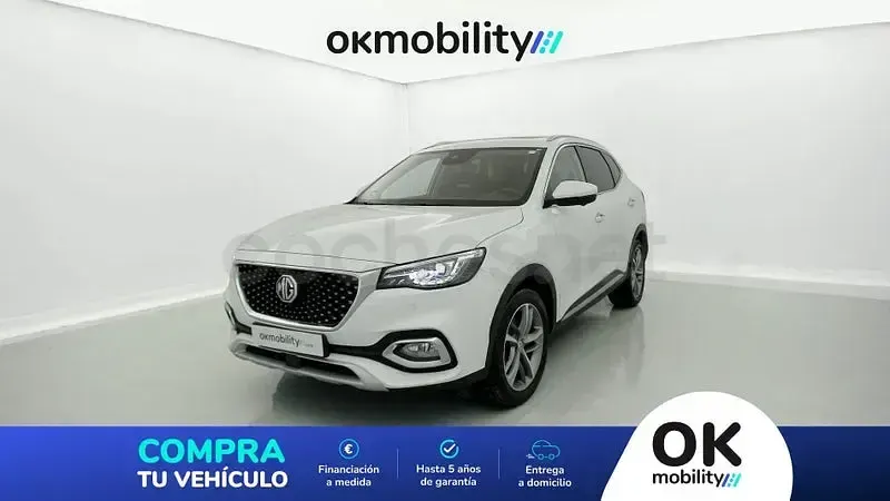 Begagnad MG HS Luxury 162 HK (119 kW) 2023 Vit SUV