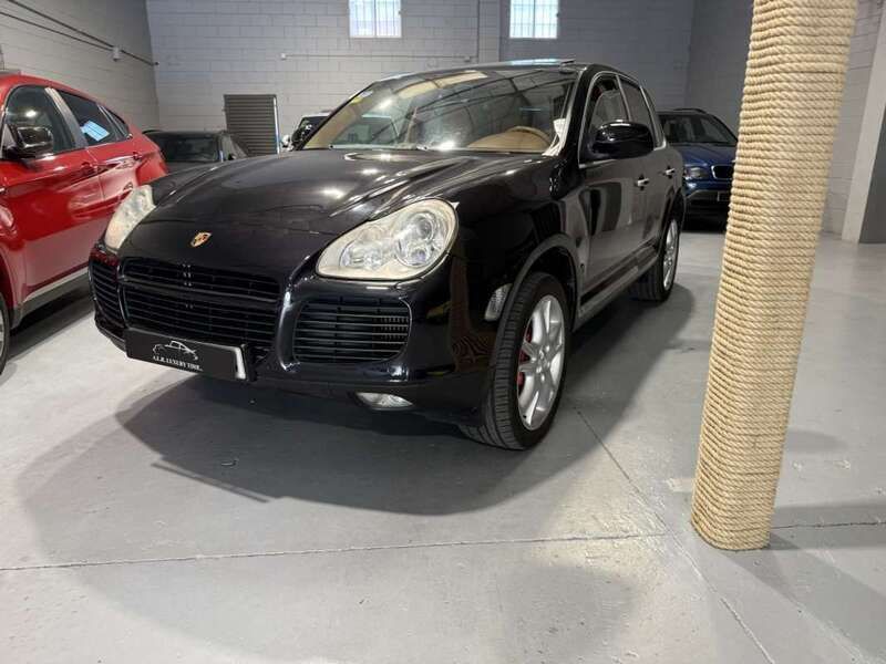 Usado Porsche Cayenne Turbo 450 CV (330 kW) 2004 Negro SUV