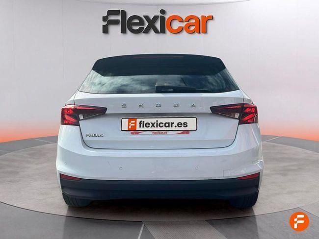 Usado Skoda Fabia Ambition 95 CV (69 kW) 2022 Blanco Utilitario