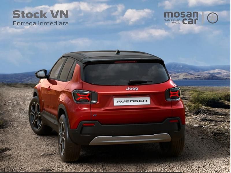 Nuevo Jeep Avenger EV Summit 114 kW (156 CV) 2025 Rojo rubi + techo negro SUV
