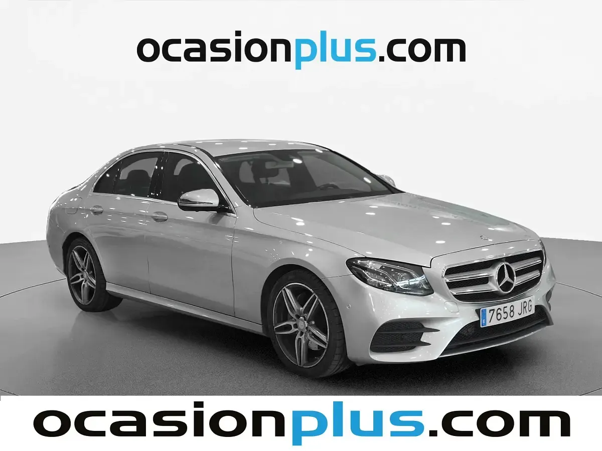 Usado Mercedes E220 194 CV (142 kW) 2016 Gris plata Berlina