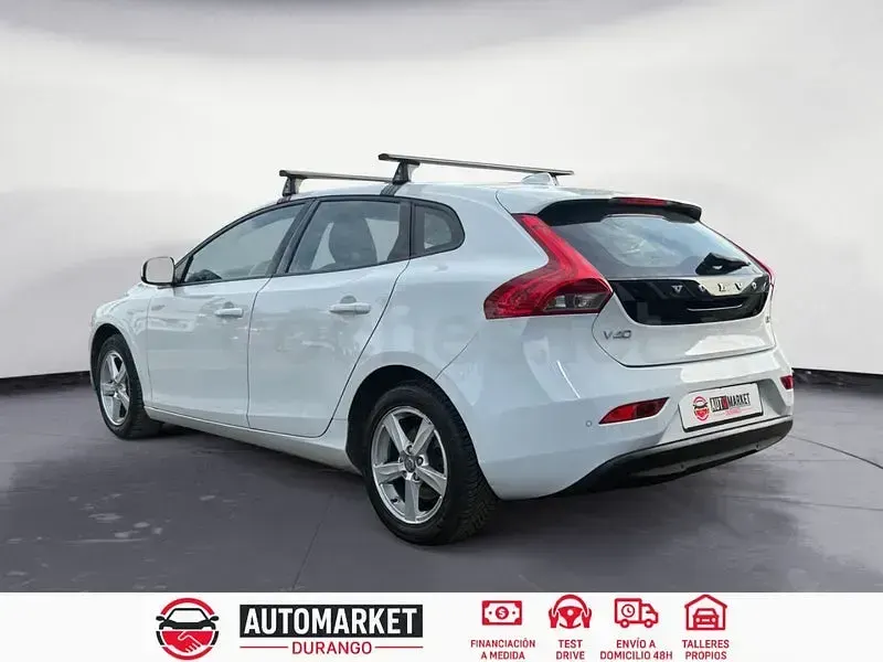 Usado Volvo V40 Kinetic 115 CV (84 kW) 2013 Blanco Berlina