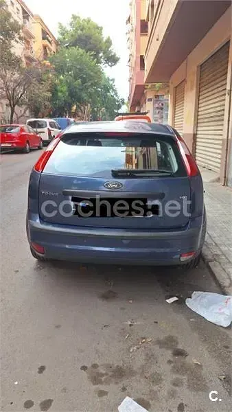 Usado Ford Focus Trend 100 CV (73 kW) 2006 Azul Familiar